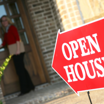 7 Essential Questions to Ask at an Open House to Get the Real Picture